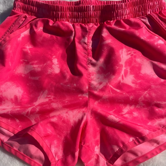 Under Armour Athletic Shorts - Picture 7 of 7